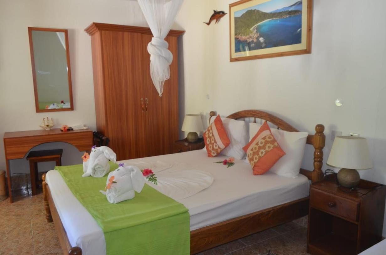 Rising Sun Guesthouse La Digue Exteriér fotografie