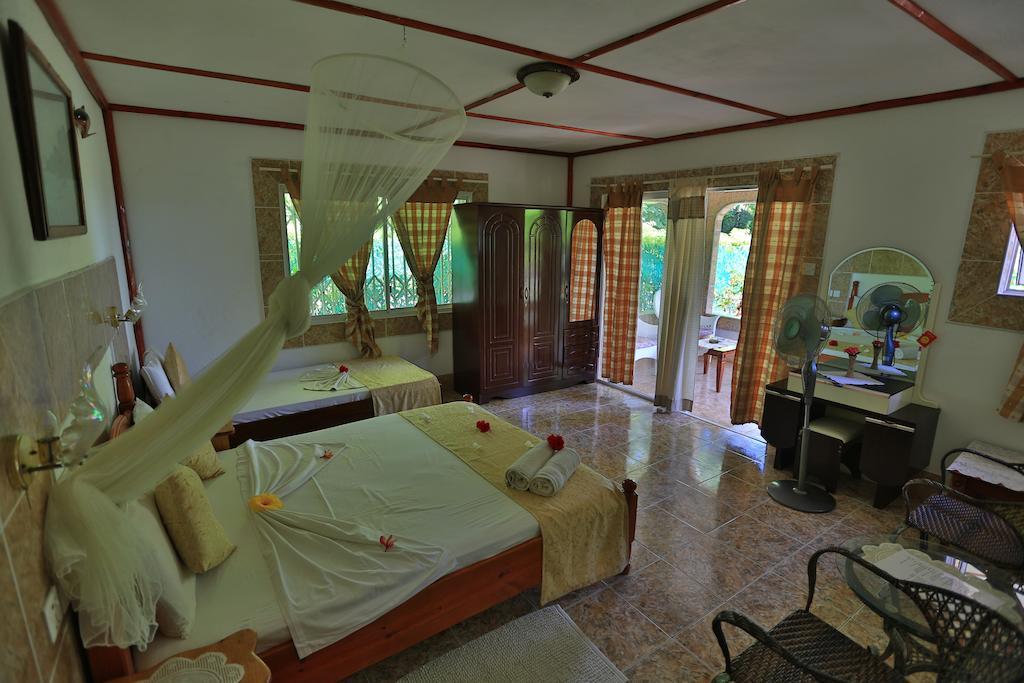 Rising Sun Guesthouse La Digue Pokoj fotografie